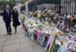 Analyse. Coups de canon, cloches et fleurs par milliers, le Royaume-Uni rend hommage à sa reine.. Vidéo