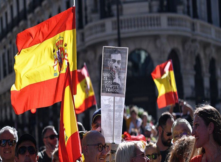 Debate Spain s snap election revives issue of national unity  