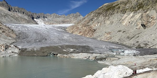 La disparition rapide des glaciers oblige la Suisse à s&rsquo;adapter