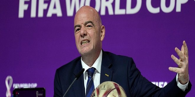 Fifa. Salaire caché et arrangements immobiliers: la liste des scandales touchant Gianni Infantino s&rsquo;allonge